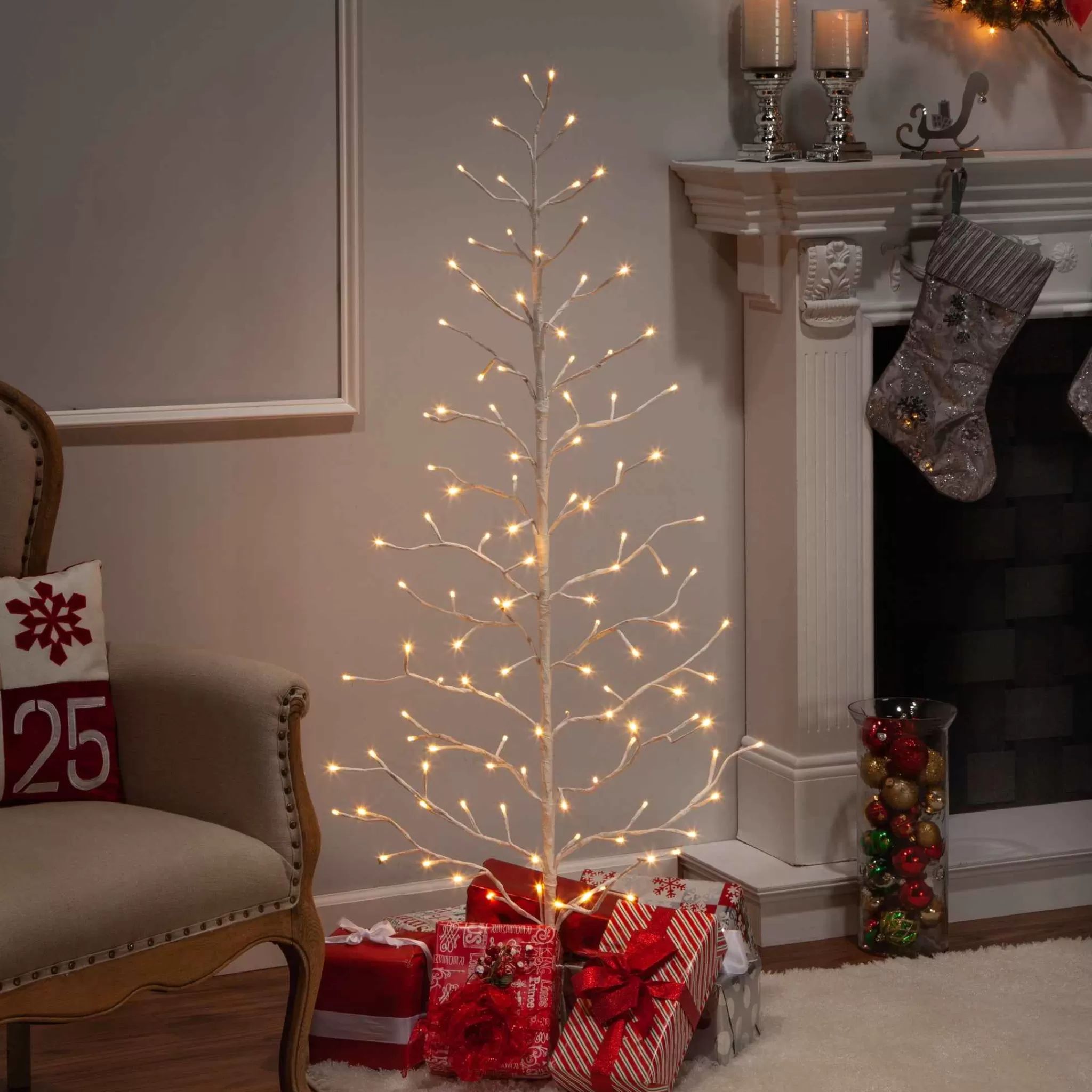 Gerson International 5 Foot Tall White Pre Lit Tree, 112 Warm White Leds